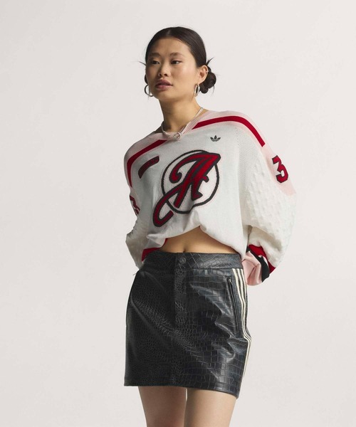 adidas（アディダス）の「プレザー ミニ スカート / アディダスオリジナルス adidas Originals（スカート・レディース・レッド/ブラック・XX-LARGE/LARGE/MEDIUM/SMALL/X-LARGE/X-SMALL）」の2枚目の写真