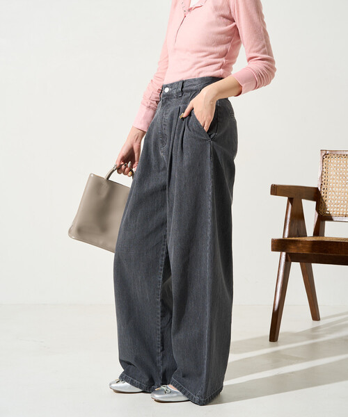 FREAK'S STORE（フリークスストア）の「限定展開　2タック ストレート デニムパンツ（デニムパンツ・レディース・グレー/ブルー/ダークネイビー/ネイビー・SMALL/MEDIUM）」の2枚目の写真