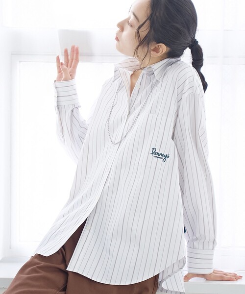PENNEYS(ぺニーズ)の「【PENNEYS(ぺニーズ)別注】ストライプシャツ(シャツ/ブラウス・レディース・ライトブルー/ダークグレー/オフホワイト・M/L)」の2枚目の写真