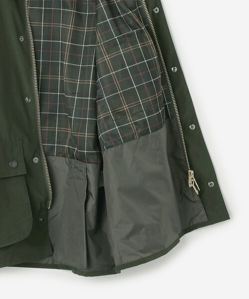 Barbour(バブアー)の「Barbour |〈別注〉BEDALE(オーバーサイズ フィット)WOMEN(カバーオール・レディース・オリーブ/ブラック/ブルー・S)」の6枚目の写真