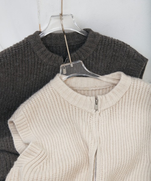full/fill.(フルフィル)の「pocket wide knit vest / ポケット付きワイドニットベスト(ベスト・レディース・ダークグレー/アイボリー・FREE)」の21枚目の写真