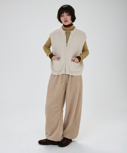 full/fill.(フルフィル)の「pocket wide knit vest / ポケット付きワイドニットベスト(ベスト・レディース・ダークグレー/アイボリー・FREE)」の15枚目の写真