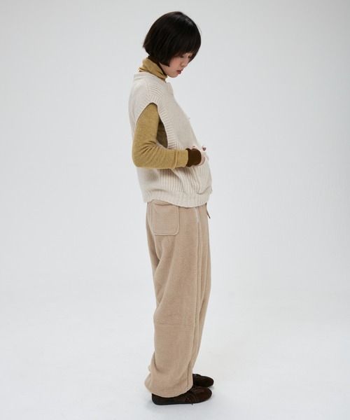 full/fill.(フルフィル)の「pocket wide knit vest / ポケット付きワイドニットベスト(ベスト・レディース・ダークグレー/アイボリー・FREE)」の16枚目の写真