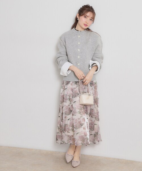 couture brooch(クチュールブローチ)の「シャツレイヤード風カーディガン(カーディガン/ボレロ・レディース・グレー/オフホワイト/ダークグレー・38)」の17枚目の写真