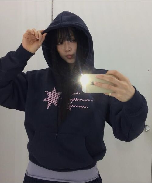 NICE GHOST CLUB（ナイスゴーストクラブ）の「MOSAIC 3STAR CROP HOODIE_NAVY(NG2GSUM401A)（パーカー・レディース・ネイビー・SMALL/MEDIUM）」の11枚目の写真