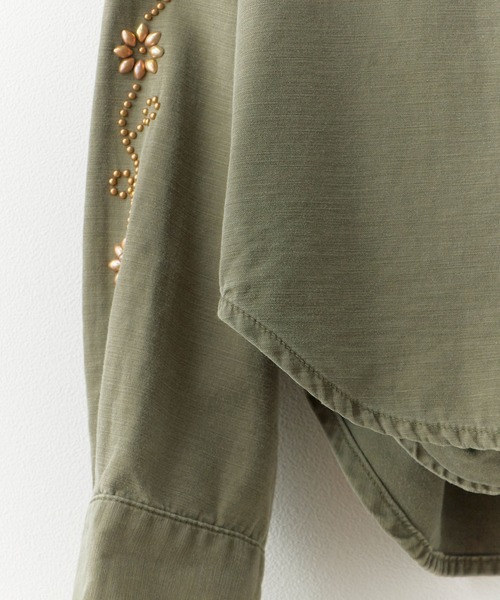 REMI RELIEF（レミレリーフ）の「REMI RELIEF/レミレリーフ WIDE MILITARY SHIRT (袖：スタッズ) ラウンドヘム ワイドシャツ 2026年春夏（シャツ/ブラウス・メンズ・カーキ・M/L/XL）」の9枚目の写真