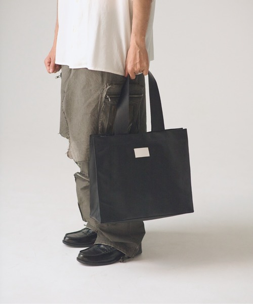 ADAM PATEK(アダムパテック)の「ADAMPATEK/water repellent leather medium tote bag/撥水レザーミディアムトートバッグ(トートバッグ・メンズ・ブラック・FREE)」の8枚目の写真