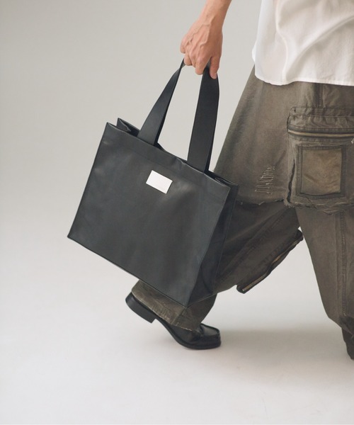ADAM PATEK(アダムパテック)の「ADAMPATEK/water repellent leather medium tote bag/撥水レザーミディアムトートバッグ(トートバッグ・メンズ・ブラック・FREE)」の6枚目の写真