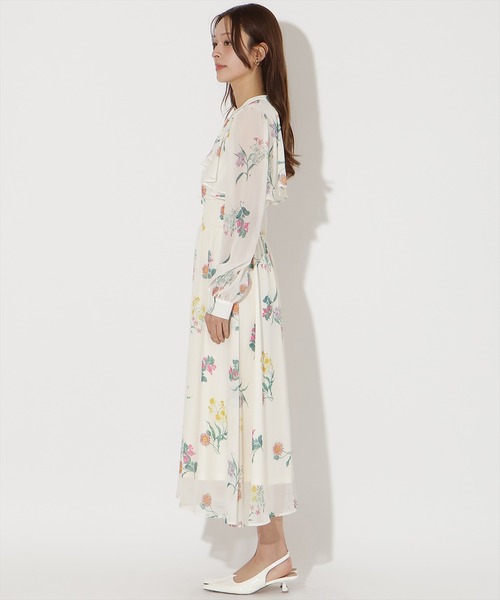 AND COUTURE(アンドクチュール)の「フリルケープフラワープリントワンピース(ワンピース・レディース・アイボリー/ブラック/ライトグリーン・FREE)」の9枚目の写真