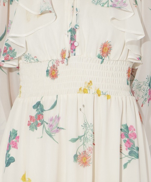 AND COUTURE(アンドクチュール)の「フリルケープフラワープリントワンピース(ワンピース・レディース・アイボリー/ブラック/ライトグリーン・FREE)」の12枚目の写真