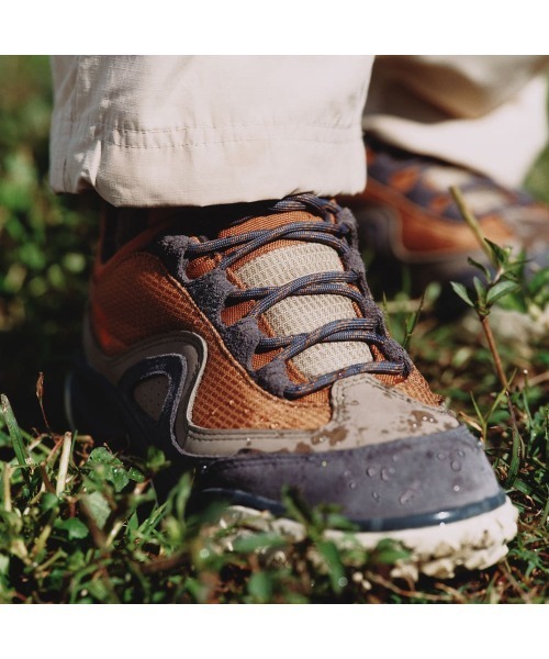 Timberland(ティンバーランド)の「ティンバークッシュ モーション7 ロー ウォータープルーフ スニーカー メンズ(防水)(スニーカー・メンズ・クリアブラウン・25.0cm/25.5cm/26.0cm/27.0cm/27.5cm/28.0cm/26.5cm)」の2枚目の写真