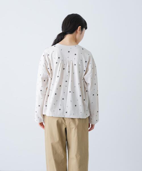 かぐれ（カグレ）の「ツバメ刺繍ブラウス（シャツ/ブラウス・レディース・アイボリー/ブラック・FREE）」の11枚目の写真