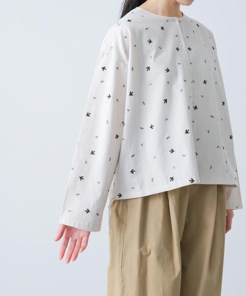 かぐれ（カグレ）の「ツバメ刺繍ブラウス（シャツ/ブラウス・レディース・アイボリー/ブラック・FREE）」の14枚目の写真