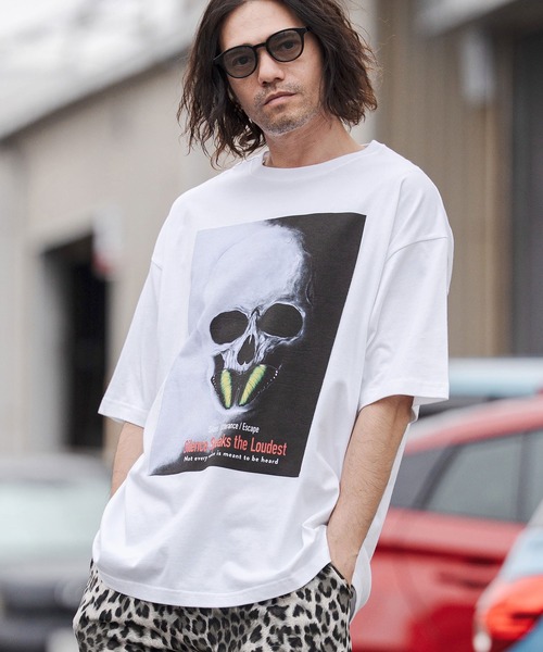 CAMBIO(カンビオ)の「mt10266- ビッグシルエットプリントT(Silence Speaks the Loudest) Tシャツ(CASD-172)(Tシャツ/カットソー・メンズ・ミックスグレー/セージグリーン/ホワイト・XL/L/M/S)」の2枚目の写真