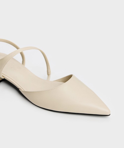 CHARLES & KEITH(チャールズ & キース)の「Cordeliaコーディリアポインテッドスリングバックフラット(パンプス・レディース・ブラック/その他3/オフホワイト・24.5cm/23.5cm/23cm/22.5cm/25.5cm/25cm)」の16枚目の写真