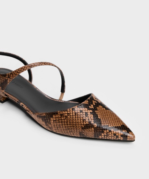 CHARLES & KEITH(チャールズ & キース)の「Cordeliaコーディリアポインテッドスリングバックフラット(パンプス・レディース・ブラック/その他3/オフホワイト・24.5cm/23.5cm/23cm/22.5cm/25.5cm/25cm)」の20枚目の写真