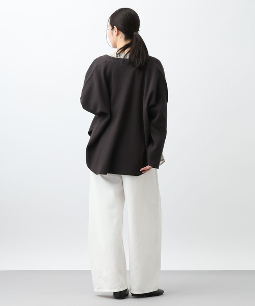 studio CLIP(スタディオクリップ)の「《natural by clip》12ゲージサークルVネックカーディガン(カーディガン/ボレロ・レディース・ブルー/チャコール/アイボリー・FREE)」の13枚目の写真