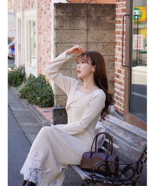 Her lip to(ハーリップトゥー)の「Lilou Lace Hem Knit Dress(ワンピース・レディース・ベージュ系・S/M)」の14枚目の写真