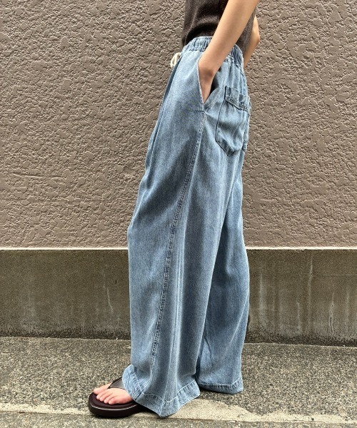 AIC.(エーアイシー)の「接触冷感テンセルデニムイージーパンツ(デニムパンツ・レディース・ブラック/ブルー・FREE)」の11枚目の写真