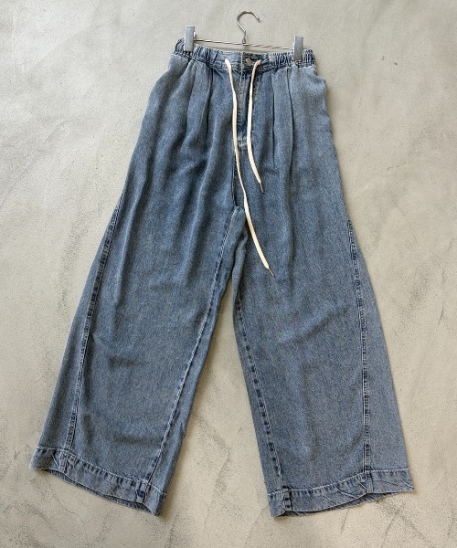AIC.(エーアイシー)の「接触冷感テンセルデニムイージーパンツ(デニムパンツ・レディース・ブラック/ブルー・FREE)」の3枚目の写真