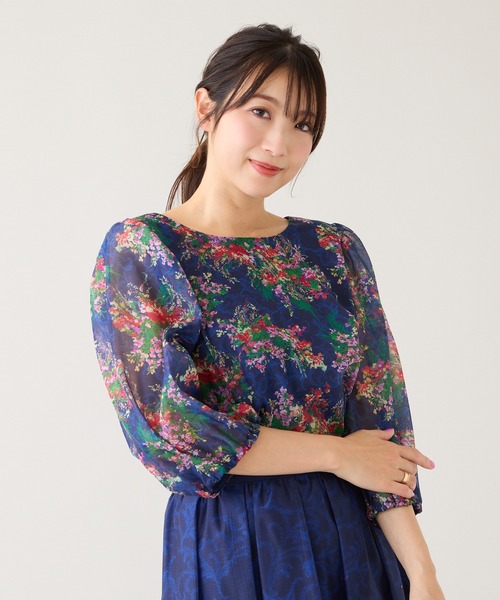 Rose Tiara(ローズティアラ)の「【セットアップ対応】フラワーブーケ柄パフスリーブブラウス(シャツ/ブラウス・レディース・ネイビー/イエロー・38/42/46)」の17枚目の写真
