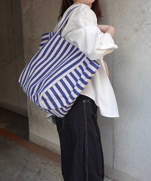 CORNERS(コーナーズ)の「ストライプトートバッグ(トートバッグ・レディース・ブルー/ブラック・FREE)」の6枚目の写真