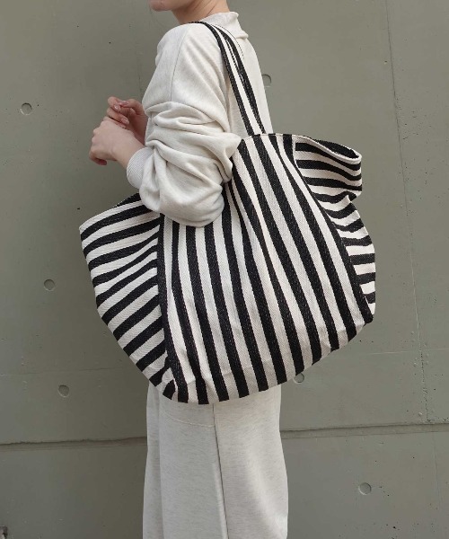 CORNERS(コーナーズ)の「ストライプトートバッグ(トートバッグ・レディース・ブルー/ブラック・FREE)」の9枚目の写真