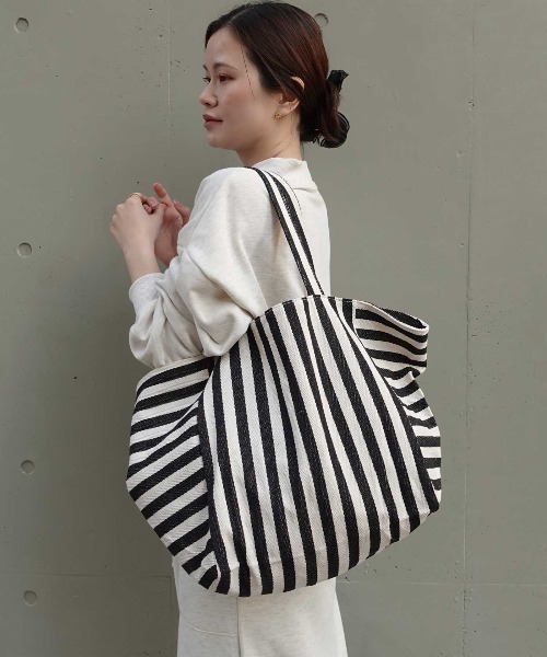 CORNERS(コーナーズ)の「ストライプトートバッグ(トートバッグ・レディース・ブルー/ブラック・FREE)」の10枚目の写真