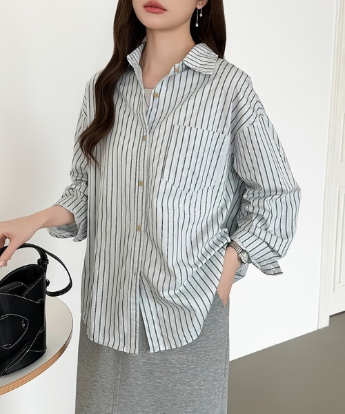 COCOMOMO(ココモモ)の「ちょうどいい抜け感 ダブルストライプコットンシャツ ストライプシャツ シャツ 長袖 コットンシャツ 綿100 トップス 羽織り(シャツ/ブラウス・レディース・ネイビー/スカイブルー/ベージュ・FREE)」の19枚目の写真