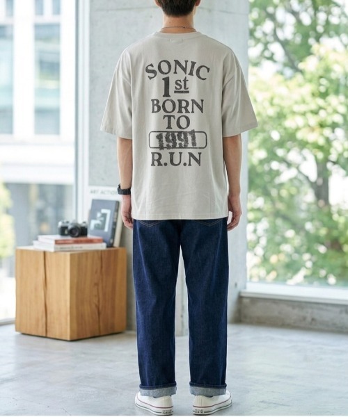 ALWAYS GOOD TIME(オルウェイズグッドタイム)の「【SONIC/ソニック】ヴィンテージライクUSD加工プリント半袖Tシャツ / レトロゲームデザインTシャツ/ユニセックス(Tシャツ/カットソー・メンズ・アイボリー/ブラック系その他/ホワイト系その他/スミクロ・M/LL/L)」の12枚目の写真