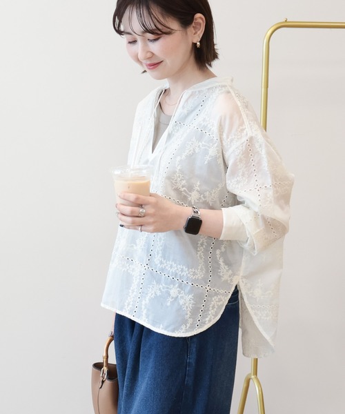 AMERICAN HOLIC(アメリカンホリック)の「スキッパーレースブラウス(シャツ/ブラウス・レディース・モカ/オフホワイト/ブラック・L/M)」の1枚目の写真