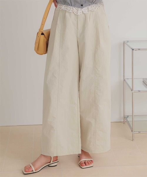 titivate(ティティベイト)の「撥水ワイドデザインパンツ(その他パンツ・レディース・ベージュ/ライトベージュ/ブラック・L/M/S/SP)」の12枚目の写真