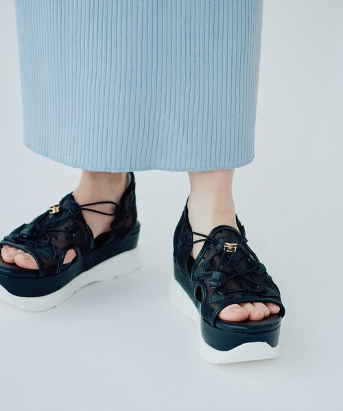 natural couture（ナチュラルクチュール）の「チュールスポサン（サンダル・レディース・オフホワイト/ピンクベージュ/ブラック・MEDIUM/LARGE）」の8枚目の写真