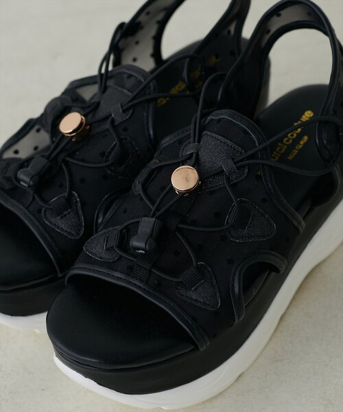 natural couture（ナチュラルクチュール）の「チュールスポサン（サンダル・レディース・オフホワイト/ピンクベージュ/ブラック・MEDIUM/LARGE）」の11枚目の写真