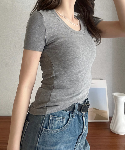 Eclat one（エクラワン）の「【Eclat one】深Uネック ベーシック半袖Tシャツ（Tシャツ/カットソー・レディース・イエロー/ホワイト/グレー/ブラック・FREE）」の20枚目の写真