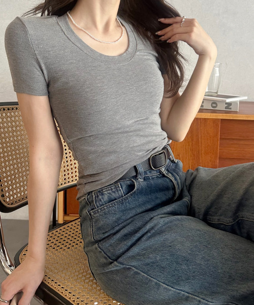 Eclat one（エクラワン）の「【Eclat one】深Uネック ベーシック半袖Tシャツ（Tシャツ/カットソー・レディース・イエロー/ホワイト/グレー/ブラック・FREE）」の21枚目の写真