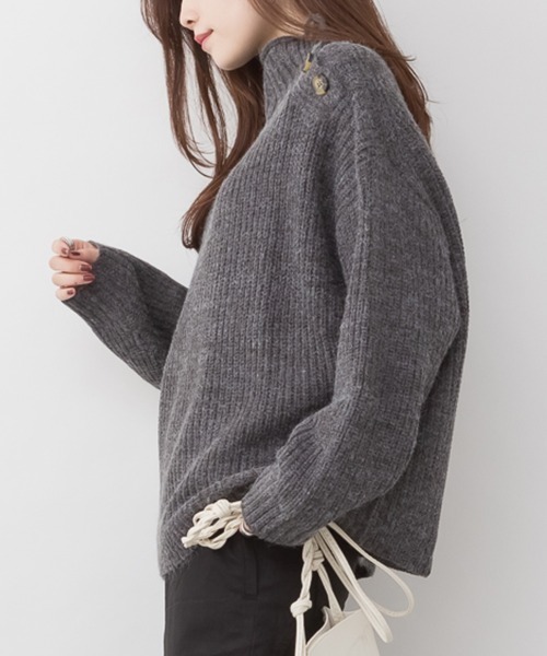aity(アイティ)の「M-5L バルキーサイドボタンハイネックセーター(ニット/セーター・レディース・ブラック/チャコールグレー/ライトグレー・4L~5L/LL~3L/M~L)」の10枚目の写真