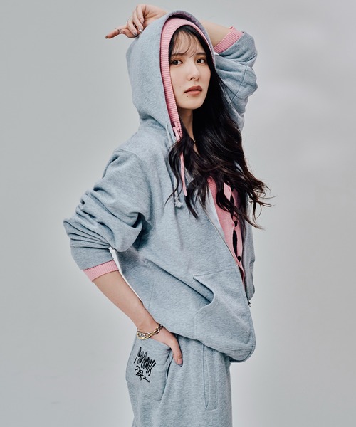 WIND AND SEA（ウィンダンシー）の「MOXYMILL HOODIE（パーカー・レディース・グレー・L-XL/S-M）」の2枚目の写真
