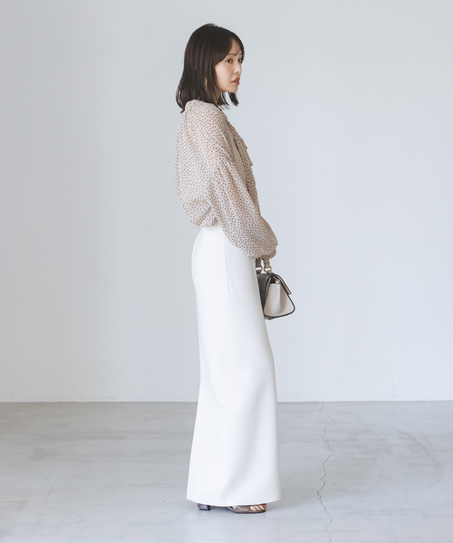 Noble(ノーブル)の「【洗える】ドットシフォンギャザーボウタイブラウス(シャツ/ブラウス・レディース・ブラック/ベージュ・FREE)」の4枚目の写真