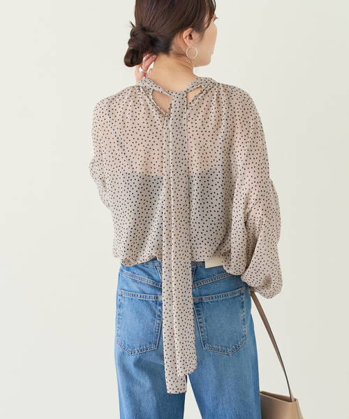 Noble(ノーブル)の「【洗える】ドットシフォンギャザーボウタイブラウス(シャツ/ブラウス・レディース・ブラック/ベージュ・FREE)」の14枚目の写真