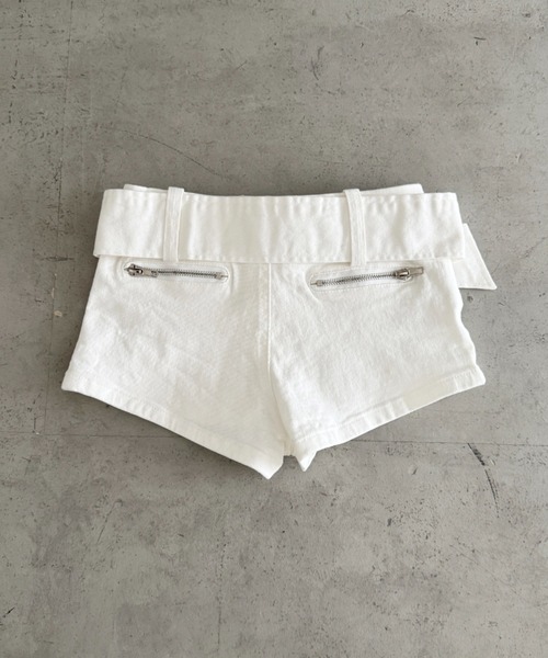 Bamm（バム）の「太ベルト付きジッパータイトショートパンツ（デニムパンツ・レディース・ホワイト/ブラック・M）」の17枚目の写真