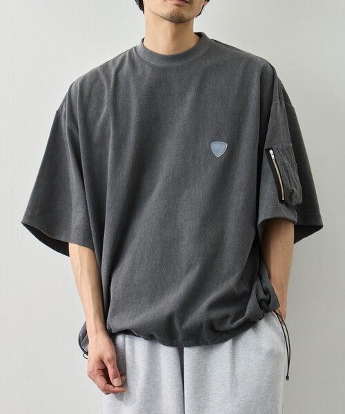 is-ness(イズネス)の「【is-ness】Arm Pocket Balloon T-Shirt(Tシャツ/カットソー・メンズ・グリーン/ダークグレー/ブルー/ブラック・L/M)」の3枚目の写真