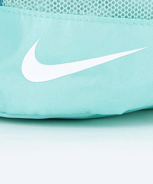 NIKE(ナイキ)の「NIKE/ナイキ NIKE SWIM 26SSメッシュショルダープールバッグ(トートバッグ・メンズ・グレー/ブルーグリーン/ブラック/レッド・ONE SIZE)」の9枚目の写真
