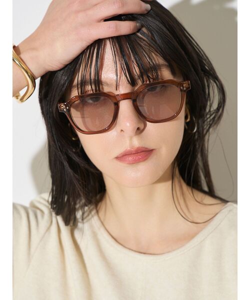 ELENDEEK(エレンディーク)の「FACET FRAME SUNGLASSES(サングラス・レディース・ブラック/ブラウン/ベージュ・FREE)」の9枚目の写真