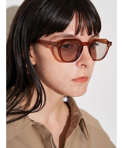 ELENDEEK(エレンディーク)の「FACET FRAME SUNGLASSES(サングラス・レディース・ブラック/ブラウン/ベージュ・FREE)」の12枚目の写真