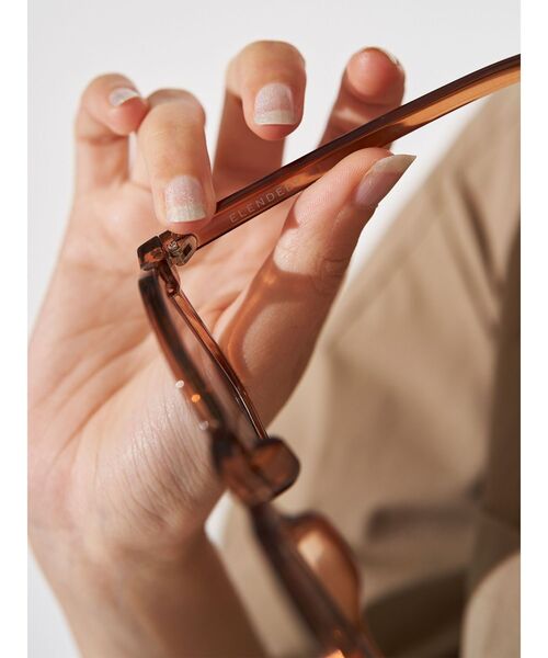 ELENDEEK(エレンディーク)の「FACET FRAME SUNGLASSES(サングラス・レディース・ブラック/ブラウン/ベージュ・FREE)」の13枚目の写真