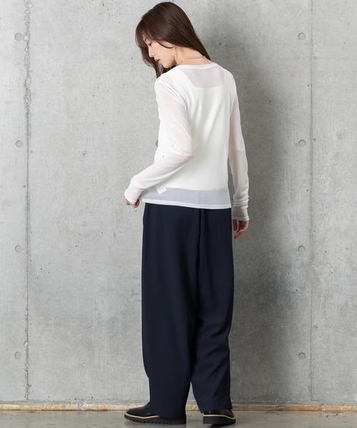 MAISONCOMFY (メゾンコンフィ)の「【ほんのり透け感のあるシアーカットソー】1枚でもレイヤードでも「サマ」になる優秀アイテム(Tシャツ/カットソー・レディース・ブラック/サックスブルー/ホワイト・FREE)」の12枚目の写真