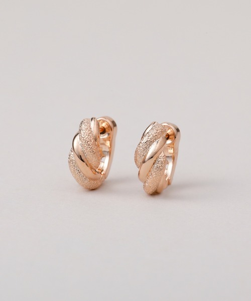 CALIN STANDARD(カリンスタンダード)の「◆金属アレルギー対応◆◆made in japan◆【片手でスムースワンタッチ】ツイストダブルライン ミニスムースピアス(ピアス(両耳用)・レディース・ピンクゴールド/ゴールド/シルバー・FREE)」の8枚目の写真