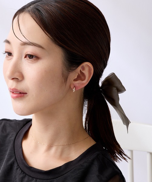 CALIN STANDARD(カリンスタンダード)の「◆金属アレルギー対応◆◆made in japan◆【片手でスムースワンタッチ】ツイストダブルライン ミニスムースピアス(ピアス(両耳用)・レディース・ピンクゴールド/ゴールド/シルバー・FREE)」の4枚目の写真