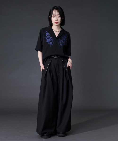 Ellno Loset(エルノロゼット)の「【機能性付き】ローズ刺繍開襟シャツ/SETUP対応(シャツ/ブラウス・メンズ・ブラック/チャコール/オフホワイト・LARGE/MEDIUM/SMALL)」の21枚目の写真